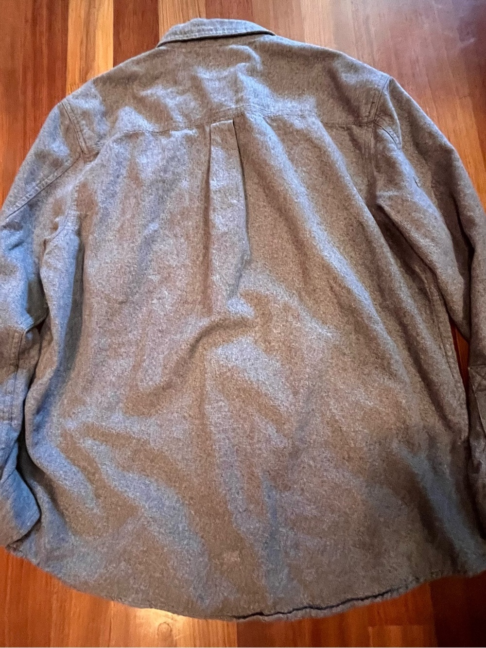 Field & Stream Men's Gray Button-Down Flannel Shirt - Picture 5 of 6
